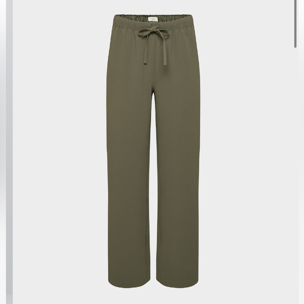 Aritzia “the lodge” pant